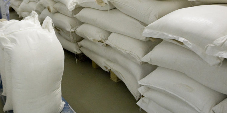 Кыргызстанга Казакстандан гумжардам катары келген 10 миң тонна ундун сактоо мөөнөтү өтүп кеткенби? ӨКМдин жообу