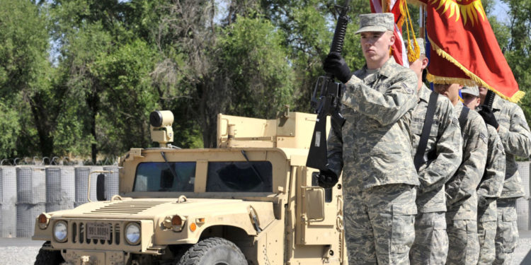 New York Times: «Американын дипломаттары «Манас» авиабазасына кайтуу жолун карап жатат»