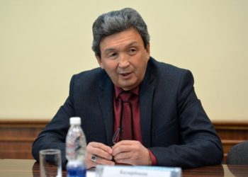 Жогорку Соттун судьясы болгон Замирбек Базарбеков президенттик администрациядагы кызматынан бошотулду