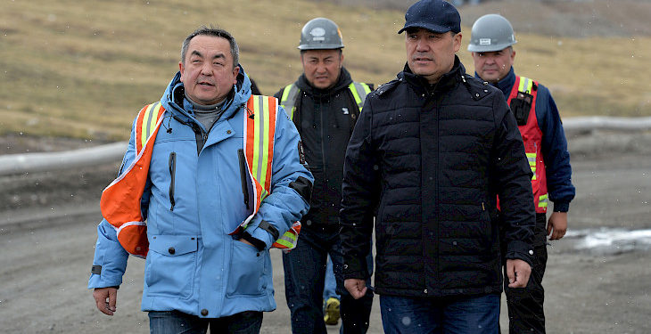 Президент Садыр Жапаров “Кумтөр” алтын кенинин иши менен таанышты