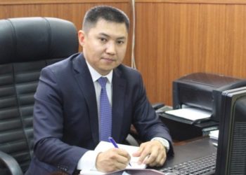 Медер Карабаев Дин иштери боюнча мамлекеттик комиссиянын директору кызматынан бошотулду