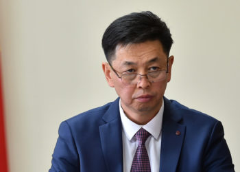 Медербек Сатыев президенттин администрациясынын жетекчисинин биринчи орун басары кызматынан бошотулду