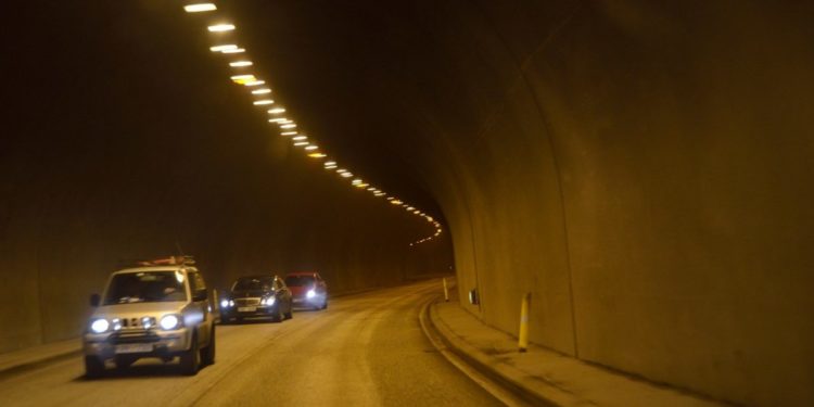 Бишкек-Ош жолунда Кытай жараны каза болду. Таксист анын жаны үзүлүп кеткенин Ошко келгенде гана билген