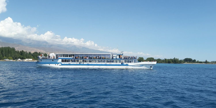 Кыргызстан ички суу транспортун мыйзамдуу жөнгө салгысы келет