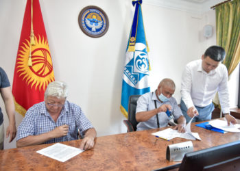 Бишкекке газ менен жүргөн автобустар июлда келет. Келишимге кол коюлду