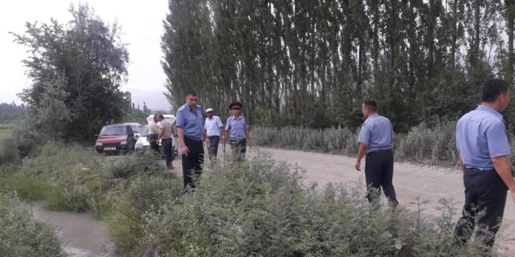 Баткенде 2 тоннага жакын кара куурай өрттөлдү (сүрөт)