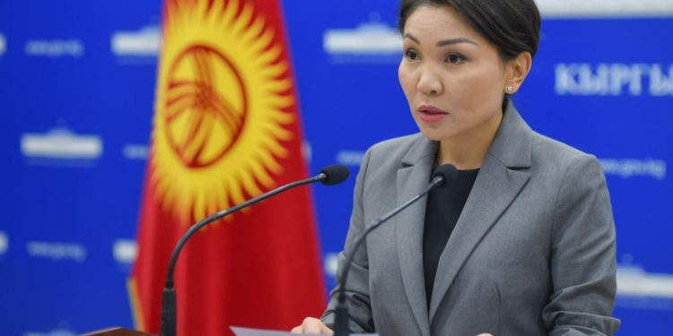 Экс-вице-премьер Эльвира Сурабалдиева экинчи ирет суракка чакырылды