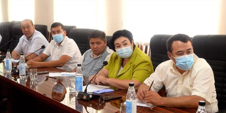 Жалал-Абад шаардык кеңешинин депутаты Тай-Мурас Ташиев аткаруу бийлигин сынга алды