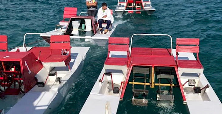 Ысык-Көлдө жээктен алыстап кеткен катамарандагы 17 эс алуучу куткарылды (сүрөт)