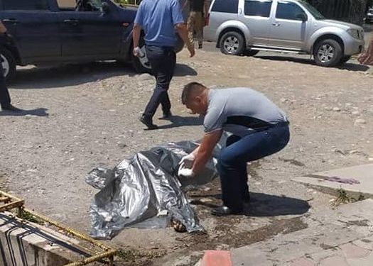 Асанбай кичи районунда суу өтө турчу лотоктон жансыз дене табылды (сүрөт)