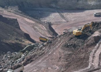 «Алтын казуучу ишкана үчүн». Терек-Сай айылындагы 62 үйдүн жашоочулары көчүрүлөт