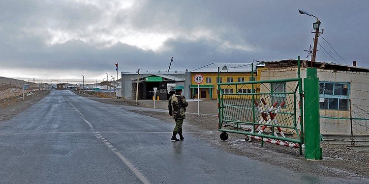 Чек ара кызматы: «Тажикстанда калып калган Кыргыз жарандары чек арадан өткөрүлөт»