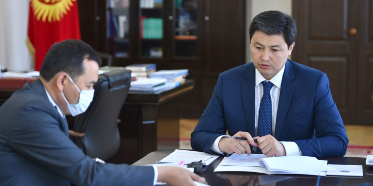 Улукбек Марипов: «Кайсы мамлекеттик ишкана экономика үчүн натыйжасыз болсо, аукционго коюлушу керек»