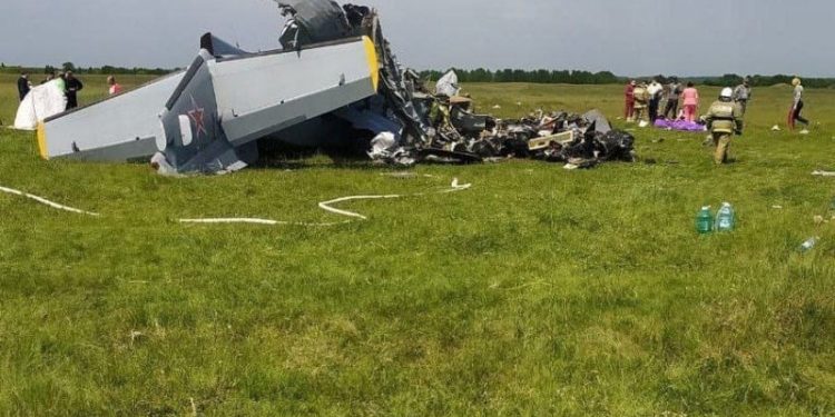 Орусияда учак кулап, 7 адам набыт болду (сүрөт)