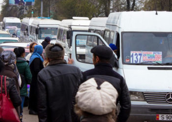 Бишкекте маршруттук таксилердин баасы 15 сомго көтөрүлүүсү мүмкүн болууда