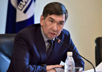 Экс-мэр Азиз Суракматов камакта калтырылды