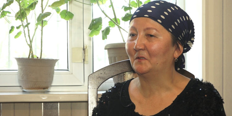 “Акыркы бир жыл күтүү менен өттү. Эмнени күткөнүмдү өзүм билбейм” дейт маркум Марат Жантелиевдин жубайы