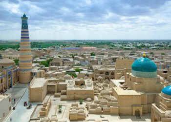 Өзбекстан коронавирустук абалдын курчушуна байланыштуу чектөөлөрдү күчөтөт