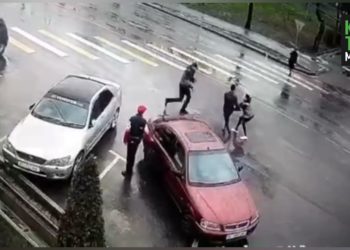 «Айзада унаага өзү отурган». Шектүү кызды кантип ала качышканын айтып берди