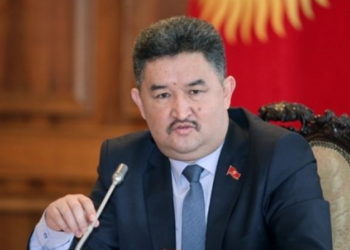 Экс-депутат Алмазбек Баатырбеков үй камагына чыгарылды