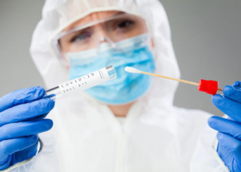 Кыргызстанда ПЦР-тесттин баасы эки эсе арзандады