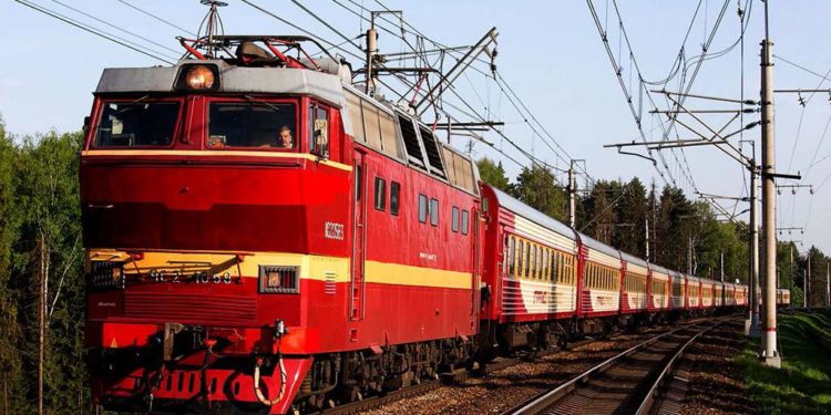 Бишкек-Балыкчы-Бишкек багыты боюнча поезд каттай баштады. Билет 69 сом турат