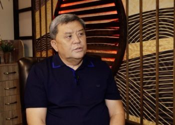 Ырчы Асел Кадырбекованын азан чакырылып, коюлган аты ким болгон?