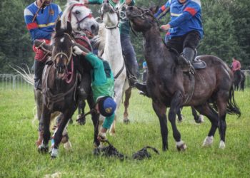 Орусияда көк бөрү боюнча эл аралык мелдеш өтүүдө (сүрөт)