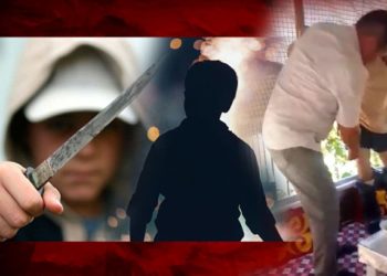 ЖАҢЫЛЫКТАР. Аксыда баласы менен аялынан көгала болгуча сабалган кишинин видеосу талкууда / 17 жаштагы өспүрүм 13 жаштагы окуучуну мууздап салган