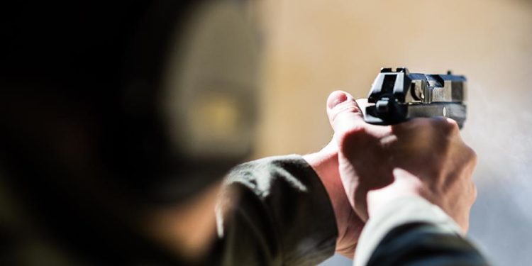 Өзгөндө 17 жана 18 жаштагы жигиттердин мушташы ок чыгаруу жана өлүм аяктады