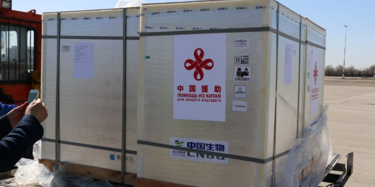 Кытайдан Кыргыз өлкөсүнө келчү вакцина аба каттамы чектелгендиктен кечигип жатат