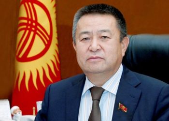 Чыныбай Турсунбековдун жубайы: «Сенсиз жашап кетиш биз үчүн оңой болгон жок. Бирок ырларың бизге күч-кубат берип турду»