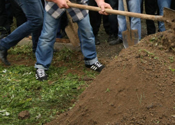 Ошто бир нече күн мурун каза болгон жаш келиндин сөөгү эксгумацияланды