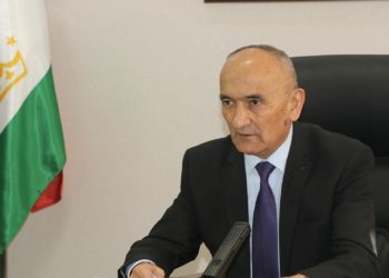 Кыргызстанда билим алып жаткан тажикстандык студенттер өз мекенине кайтарылат