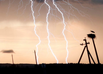 Индияда чагылгандын кесепетинен каза болгондордун саны 38ге жетти