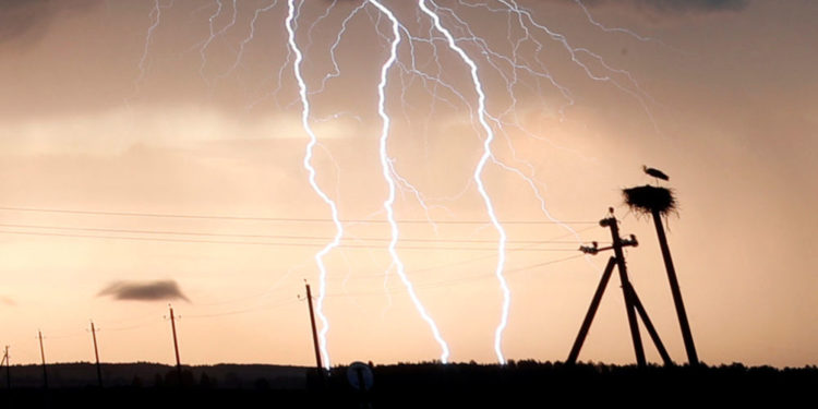 Индияда чагылгандын кесепетинен каза болгондордун саны 38ге жетти