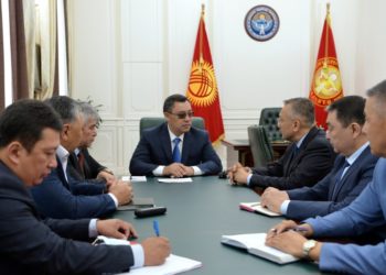 Садыр Жапаров Коопсуздук кеңешинин төрагасынын орун басарын кабыл алды