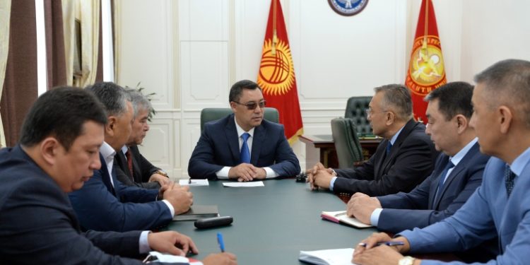 Садыр Жапаров Коопсуздук кеңешинин төрагасынын орун басарын кабыл алды