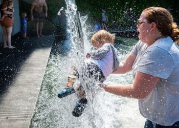 «Балдары кабар алайын деп келип, ата-энесинин кайтыш болгонун көрүп жатышат». Канадада үп абадан каза болгондор көбөйүүдө