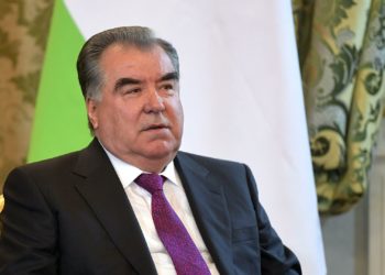 Эмомали Рахмондун кайненеси каза болду. Ал ооруканага коронавирустун белгилери менен жаткырылган эле