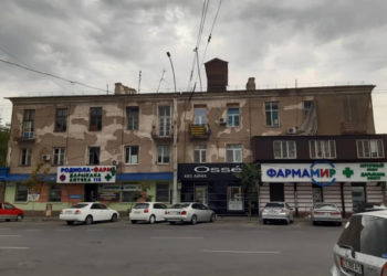 Киев көчөсүндөгү эски имарат оңдолот (сүрөт)