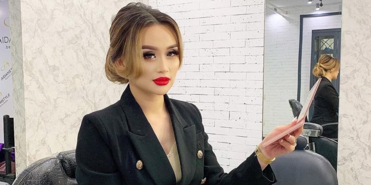 “Клиптин сюжети жашоомдон алынды”. Асел Кадырбекованын жаңы клиби жарык көрдү