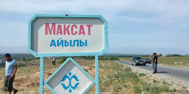 Кыргыз-тажик чек арасындагы жаңжал. Максат айылында кыйраган үйлөрдүн ордуна жаңысы салына баштады