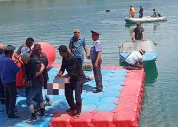 Ысык-Көлдө 16 жаштагы жигит көлгө чөгүп кеткен. Сөөгү бүгүн табылды (сүрөт)