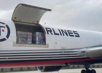 Кыргызстанга Кытайдан «Синофарм» вакцинасынын 1 миллион 250 миң дозасы алып келинди