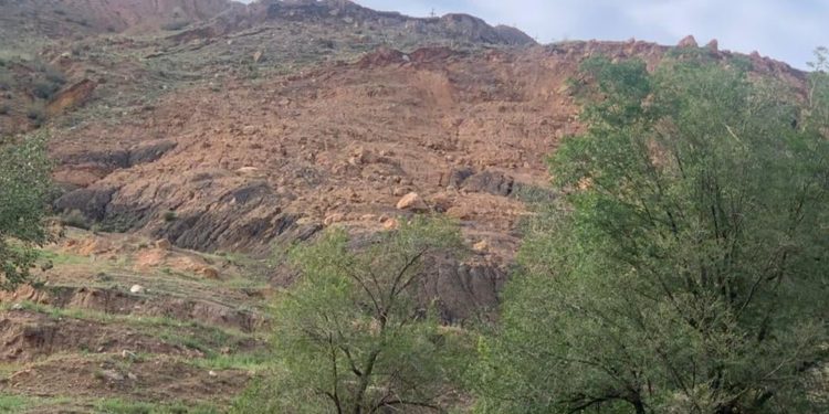 ӨКМ: «Нарын облусунда жер көчүү коркунучу бар» (сүрөт)