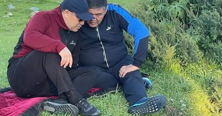 Садыр Жапаров менен Камчыбек Ташиевдин жаратылыштагы сүрөтү