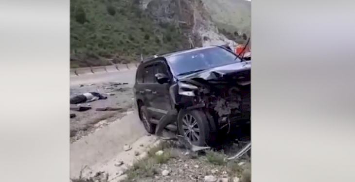 Алай районунда Lexus жана Toyota унаалары кагышып, эки адам каза болду (видео)