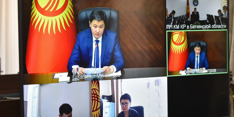 Чек ара. Улукбек Марипов: «1-сентябрда социалдык объектилердин жана турак-жайлардын курулушу аякташы керек»