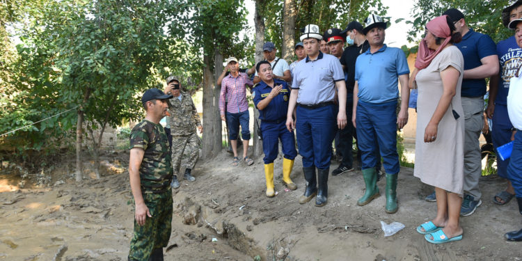 Улукбек Марипов сел жүргөн Сузак районуна барды